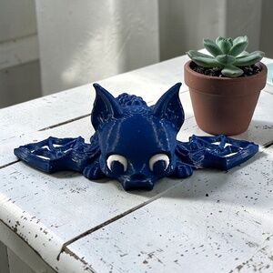 ARTICULATED CUTE SKELETON BAT KEYCHAIN